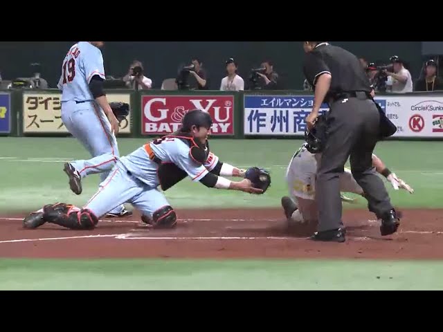 【3回裏】敵ながらあっぱれ... ホークス・城所 執念のスクイズはジャイアンツ・菅野の好守に阻まれる 2016/6/10 H-G