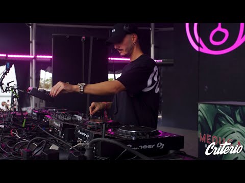 WADE @ CRITERIO VALENCIA (Medusa Beach)