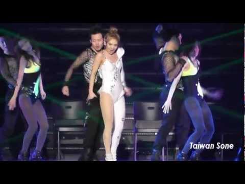 Hyoyeon (SNSD) solo! Taiwan Taipei Concert! (FanCam)