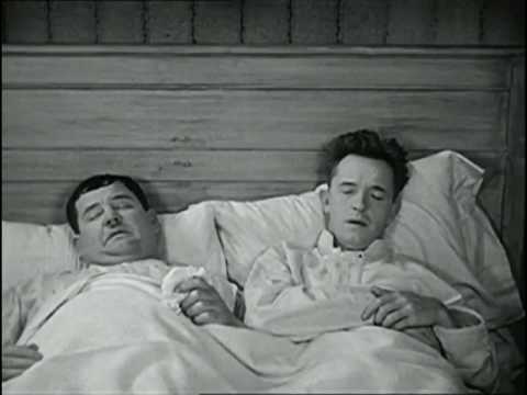 25. Zwei Herren Dick & Doof - Ein Explosives Krankenlager 480 p SD Restauriert + Original Fassung