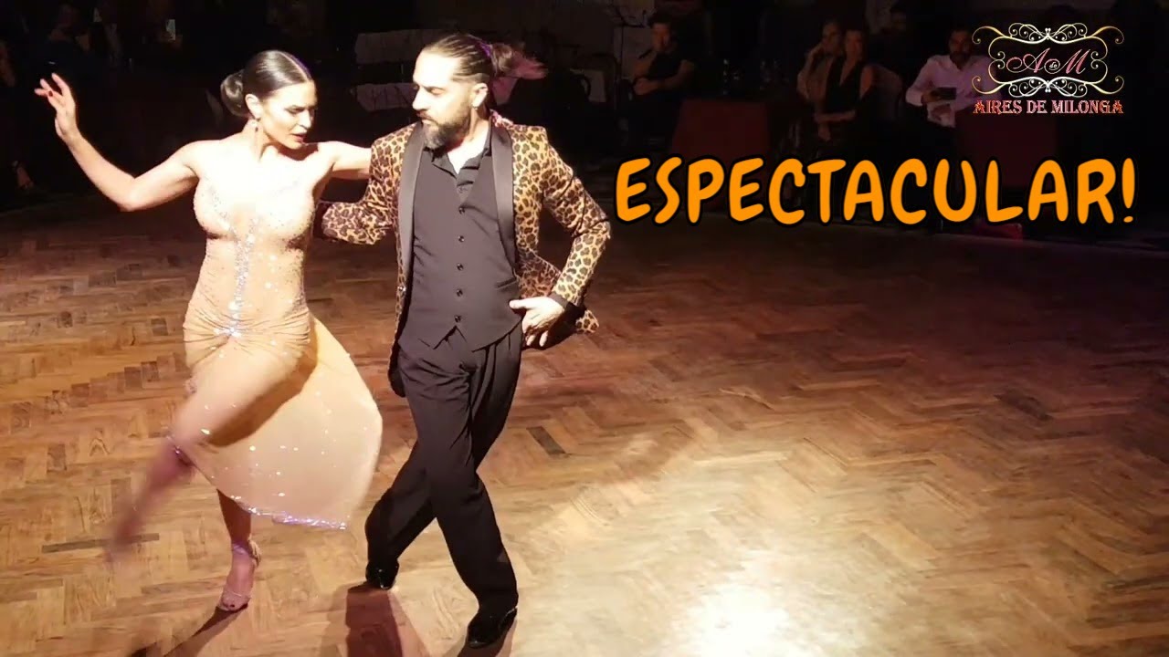 Video thumbnail for Espectacular! Celina Rotundo, Hugo Patyn, Tango dance, milonga Parakultural, SalĂłn Canning