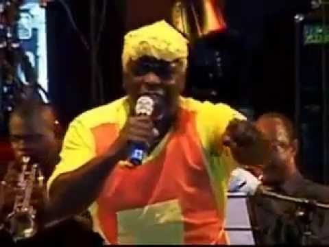 De Bear - Melee For Sale Live @ The 2011 ANU Calypso Finals