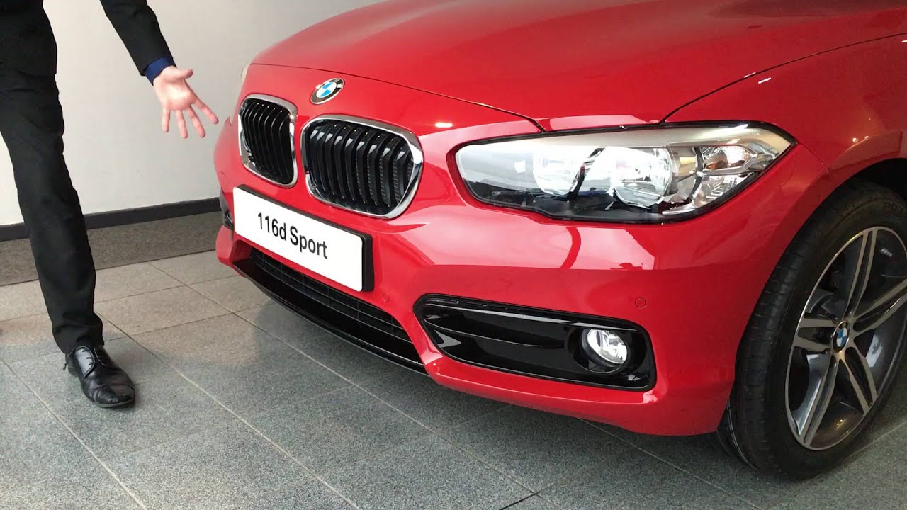 Explore the BMW 1 Series 5 Door