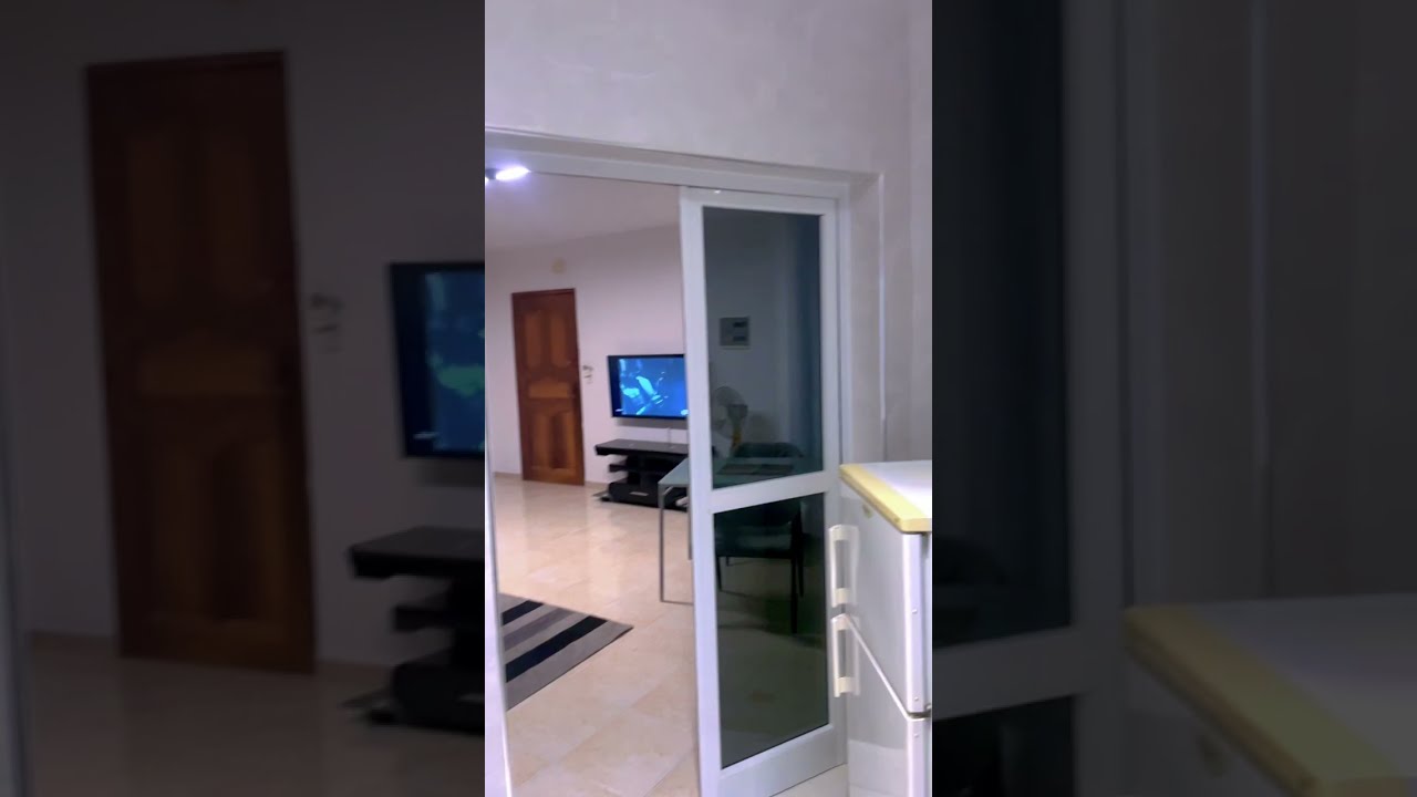 Appartement F2 PARIS (SUITE) SACRE COEUR 3 VDN video thumbnail