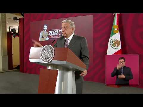 AMLO FIRMA DECRETO VACACIONES DIGNAS