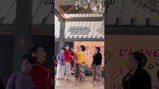 Download lagu HATI-HATI KALAU DENGER SINDEN MENJERIT, NANTI KEJEPIT ATIMU #sinden #budayajawa #wayangkulit #piano mp3 Download lagu HATI-HATI KALAU DENGER SINDEN MENJERIT, NANTI KEJEPIT ATIMU #sinden #budayajawa #wayangkulit #piano mp3