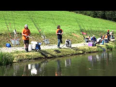 Tremarella-Rolle mit Federkiel und Glas am Forellensee TFT-Teigplättchen - Forellenangeln
