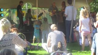 Amber Arcades: &quot;I Will Follow&quot; (Live at Duizel in Het Park - Rotterdam 2016)