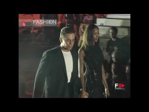 Naomi Campbell GAI MATTIOLO Fall Winter 1998 1999 Haute Couture Rome pt4