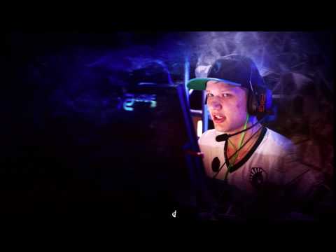 S1mple : "my team noobs wtf!"