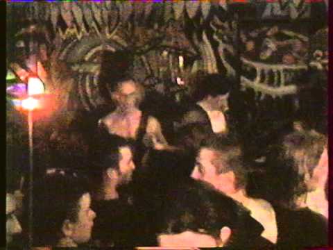 STRAIGHT UP (Rennes Beatdown Hardcore) - Live at Tom Bar in Nantes (France) - June the 1st 1996