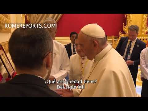El Papa sorprende con su regalo al presidente de Myanmar