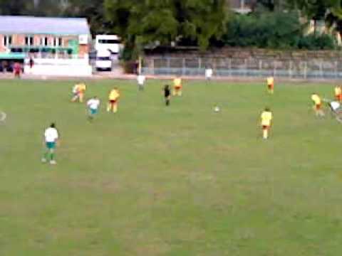 Георги Василев от Бенковски отбелязва гол на Велбъжд