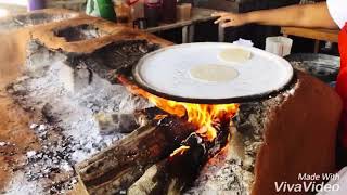 preview picture of video 'Haci se hacen las tortillas en playa Troncones'