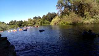 preview picture of video 'Lots of Floaters on 4th of July, 2014'