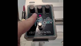 Video thumbnail for Test EHX Clone Theory Chorus Vibrato by TooNyTooN