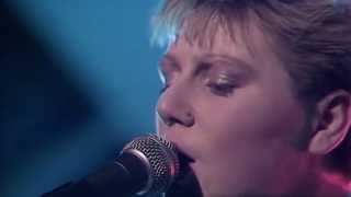 Cocteau Twins - Pearly Dewdrops' Drops (Live on OGWT)