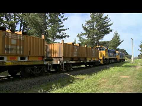 Steel Train in Australia - Pacific National Broad Gauge Railway - PoathTV