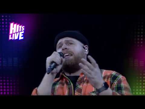 Tom Walker stuns the crowds with 'Leave A Light On' | Hits Live
