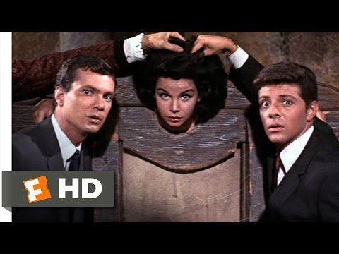 Dr. Goldfoot and the Bikini Machine (8/12) Movie CLIP - The Dungeon (1965) HD