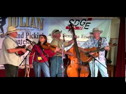 2014-05-31 Entertainment - The Phils Band - Julian Fiddle Contest 2014