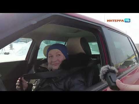 «Рассказываем о ПДД и дарим цветы»: Госавтоинспекция поздравила автоледи с предстоящим 8 марта