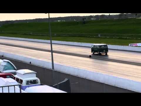 BJ Speedshop bus sets PB in final run 24/04/2015