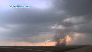 preview picture of video 'April 9, 2011: Iowa Supercell and Tornadoes'