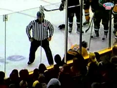 Nick Petrecki vs Nathan McIver