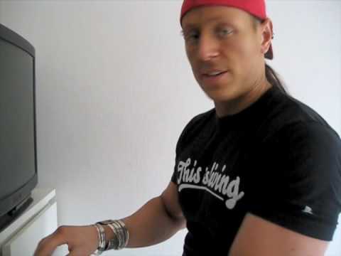 Se hvad Sidney Lee gemmer i kommoden