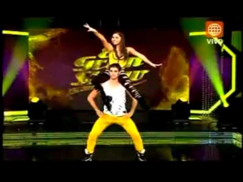 JESUS NEYRA-  baila el verano azul-EL GRAN SHOW  de gisela 2011-VUELVE mas furioso q nunca al bailar