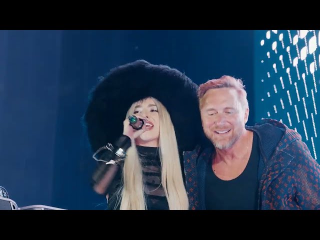 Video zu 'Forever Young' ansehen