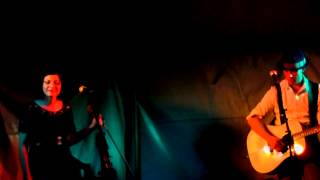 Carrie Rodriguez "I Cry For Love" at North Shore Point House Concerts