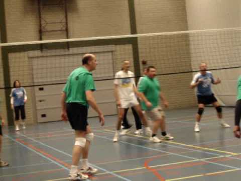 nuvo '68 heren recreatie 3 in de aanval!!