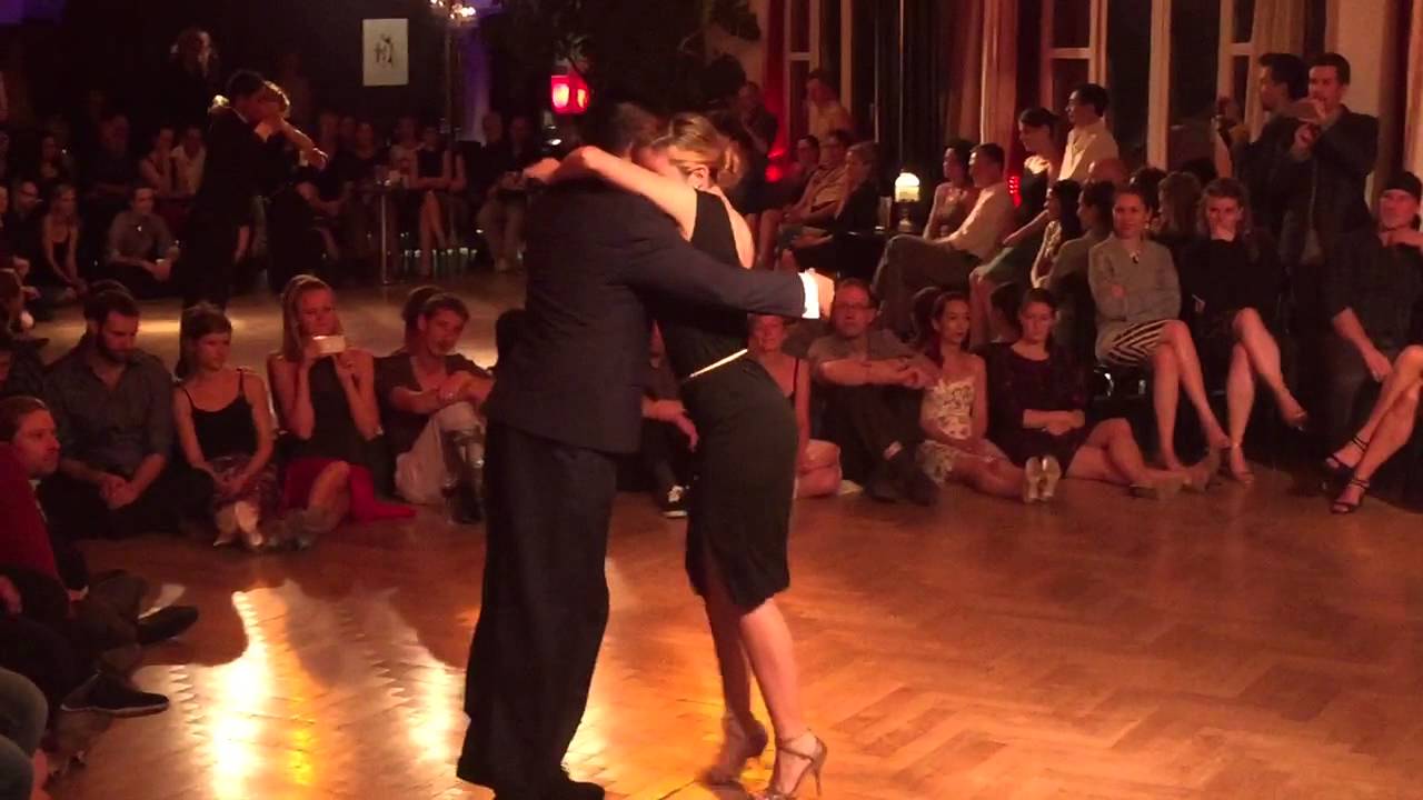 Carlitos Espinoza y Noelia Hurtado 2/5 "Andate por dios" Tango Juan d'Arienzo