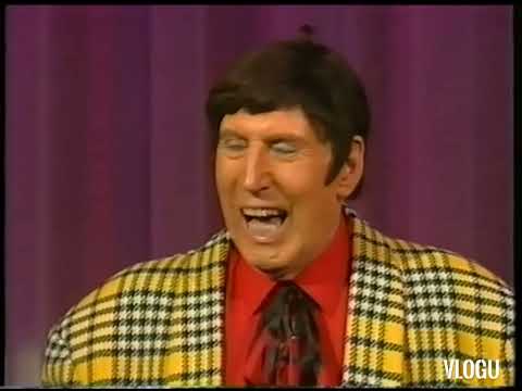 Francie and Josie- Arbroath gag