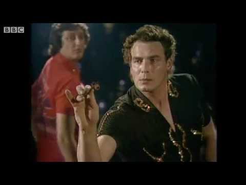 Classic Arrows - Eric Bristow v Bobby George