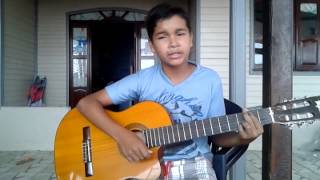preview picture of video 'Helton Souza cantando a cancao ''domingo de manha'''