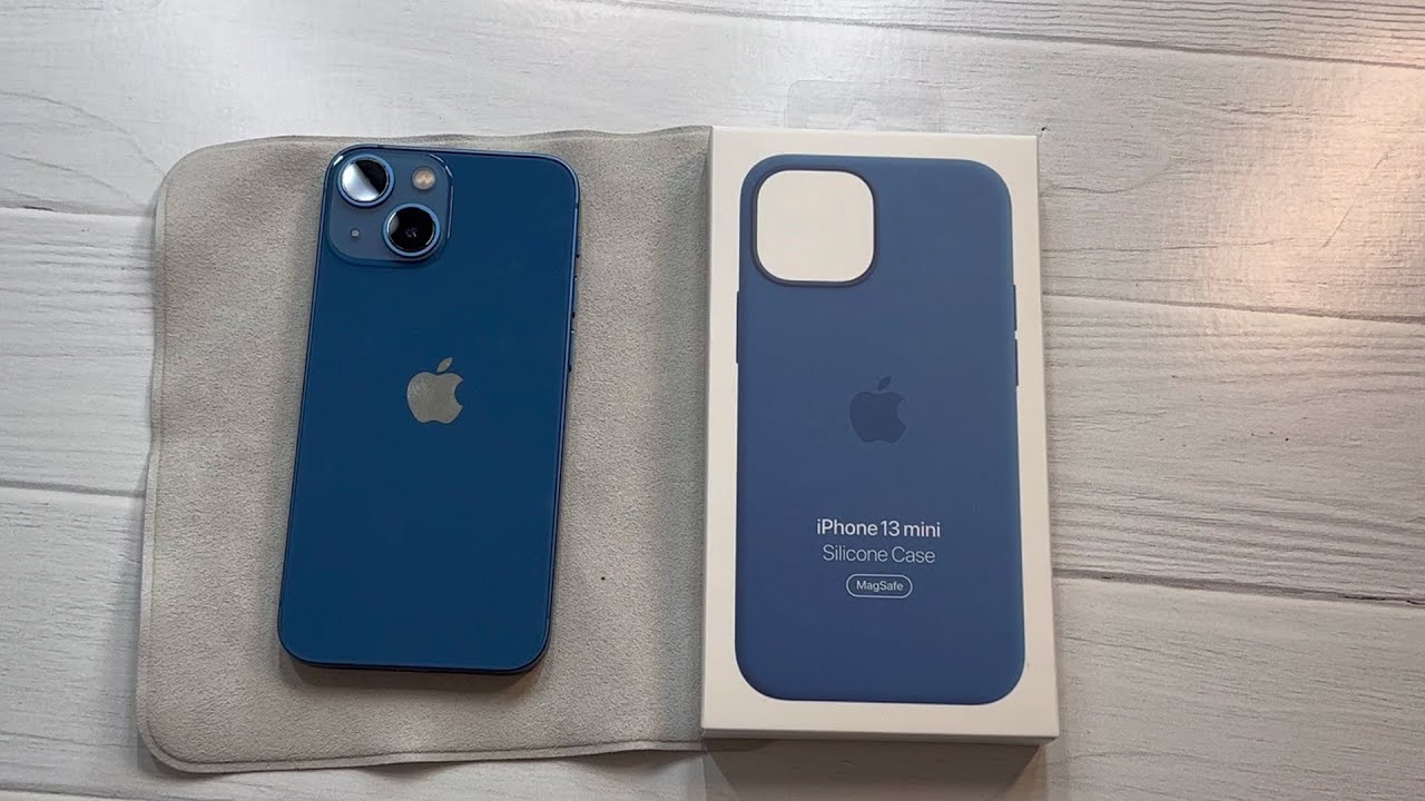 Apple iPhone 13 Mini Silicone Case with MagSafe - Blue Jay Unboxing and Review