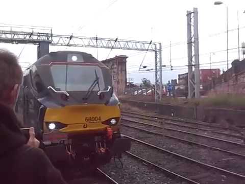 The Class 68 ‘UKLight’ DRS No.68004 ‘Rapid’ with The Pathfinder Tour was departing at Carlisle.