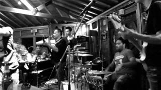 DOMINGOS&amp;INDIOS   Mal dizer cover FAROL