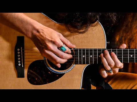 OLD SCHOOL Acoustic Blues - Travis-Picking on a Martin Guitar