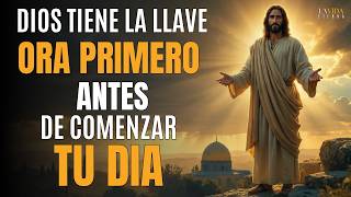 Dios Abre Puertas de Bendición en tu Vida: Oración de la Mañana para Comenzar tu Día