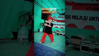 Download lagu Hanif Silat #youtubeshorts #shorts #viral #pencaksilat mp3