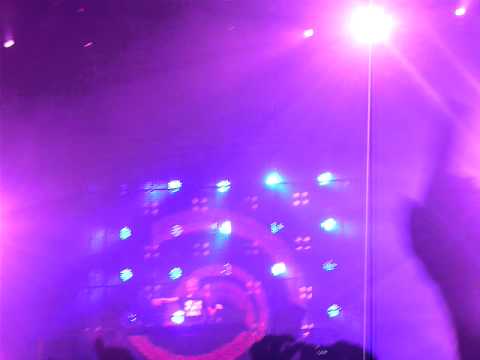 Armin playing Andain vs. Nadia Ali - Promised Pressure (Armin Mashup)@Bucharest 15.10.2011