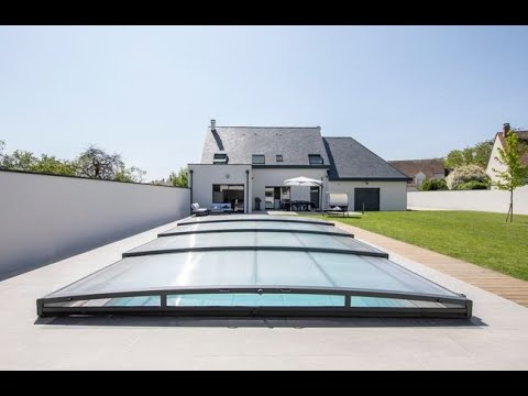 Discover our range of swimming pool enclosures