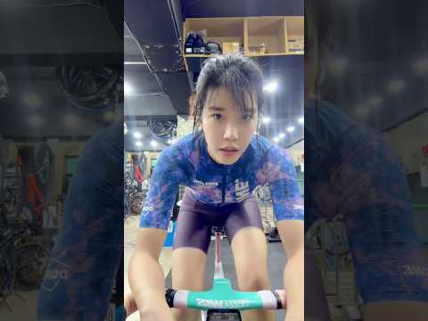 인도어 30km 은 쉽지않네요 ✨💦 Star hunting on Zwift ⭐️🚴‍♀️