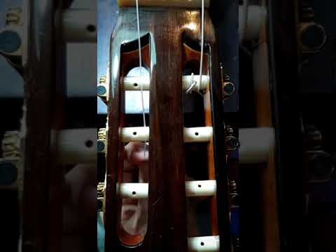 Locking Nylon Strings - Travando as Cordas de Nylon