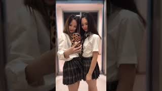 【TikTok】JK2人に挟まれたいですか？