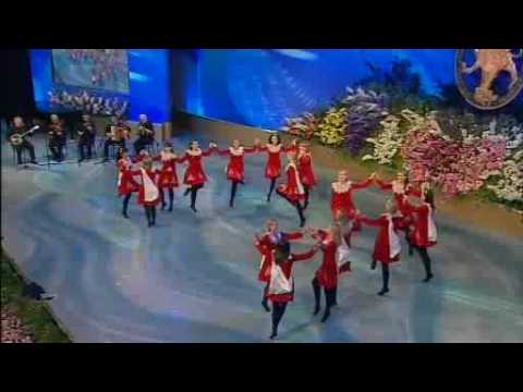 Competition   Loughgiel Folk Dancers   Llangollen 2009 (by memzzy)